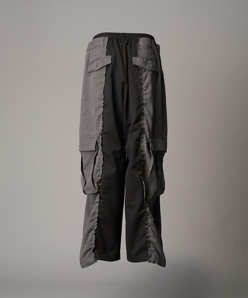 MAISON SPECIAL(メゾンスペシャル)の「《UNISEX》Cut-off Docking Prime-Wide Cargo Pants/カットオフドッキングプライムワイドカーゴパンツ【MAISON SPECIAL/メゾンスペシャル】■セットアップ対応■(カーゴパンツ・メンズ・チャコールグレー/ブラック・0/1/2)」の16枚目の写真