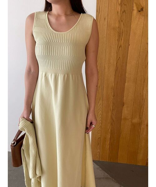 LAGUNAMOON（ラグナムーン）の「カラーカーデフォルムニットワンピース（ワンピース・レディース・ブラック/イエロー・MEDIUM/SMALL）」の21枚目の写真