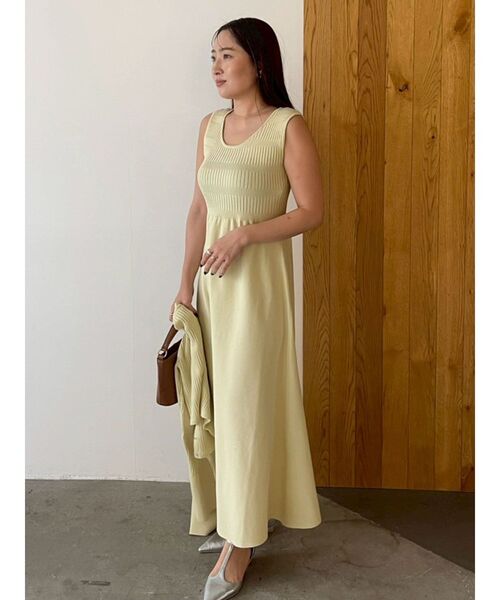 LAGUNAMOON（ラグナムーン）の「カラーカーデフォルムニットワンピース（ワンピース・レディース・ブラック/イエロー・MEDIUM/SMALL）」の22枚目の写真