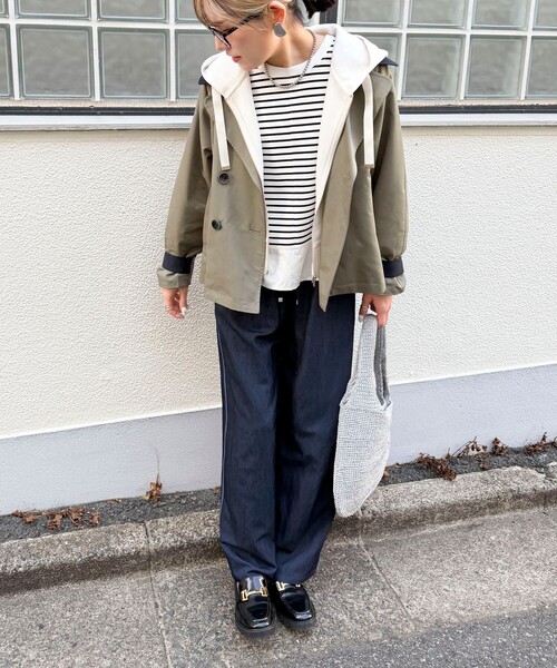 NOLLEY’S（ノーリーズ）の「バイカラーショートトレンチコート（ブルゾン・レディース・オリーブ/ベージュ・38）」の6枚目の写真