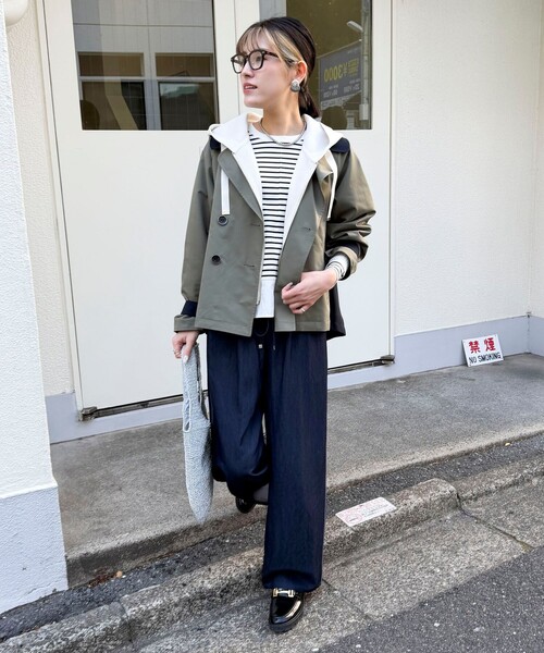 NOLLEY’S（ノーリーズ）の「バイカラーショートトレンチコート（ブルゾン・レディース・オリーブ/ベージュ・38）」の8枚目の写真