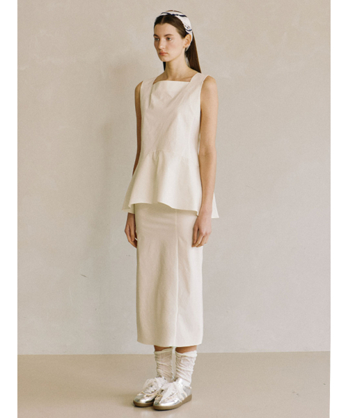 PADO SEOUL(パドソウル)の「女性ペプラムトップ アイボリー(シャツ/ブラウス・レディース・その他・SMALL/MEDIUM)」の2枚目の写真