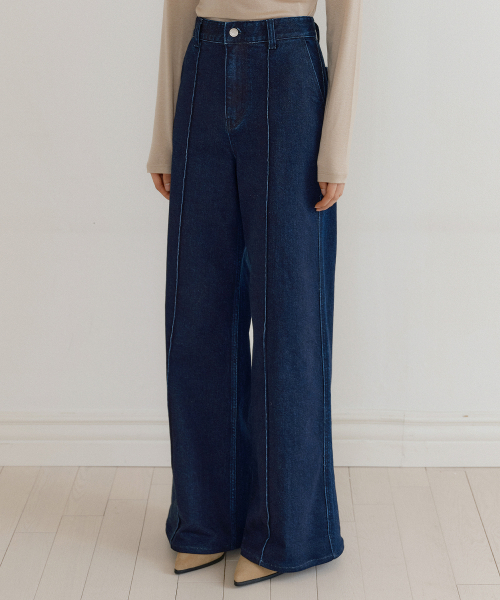 LUCIR ZU（ルシールズ）の「Pintuck Raw Denim Wide Pants (blue)（デニムパンツ・レディース・その他・S/M）」の3枚目の写真