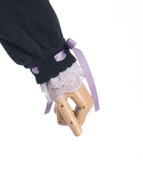 axes femme POETIQUE（アクシーズファムポエティック）の「袖口レース衿付きニットカーディガン（カーディガン/ボレロ・レディース・ピンク/レッド/ブラック・MEDIUM）」の19枚目の写真