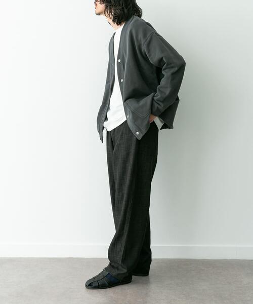 URBAN RESEARCH Sonny Label（アーバンリサーチサニーレーベル）の「スウェットVネックカーディガン（スウェット・メンズ・チャコールグレー/ネイビー・MEDIUM/LARGE）」の14枚目の写真