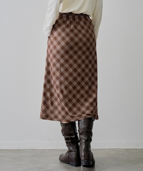 NOGLE（ノグル）の「【NOGLE/ノグル】シアーバイアスチェックスカート（スカート・レディース・ブラック・FREE）」の5枚目の写真