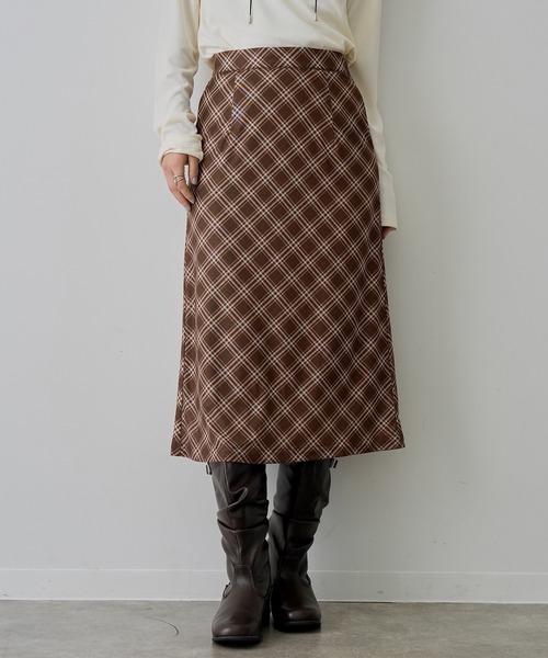 NOGLE（ノグル）の「【NOGLE/ノグル】シアーバイアスチェックスカート（スカート・レディース・ブラック・FREE）」の3枚目の写真