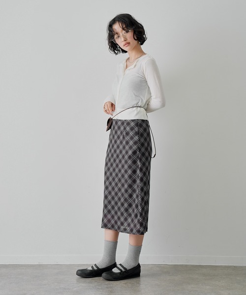 NOGLE（ノグル）の「【NOGLE/ノグル】シアーバイアスチェックスカート（スカート・レディース・ブラック・FREE）」の15枚目の写真