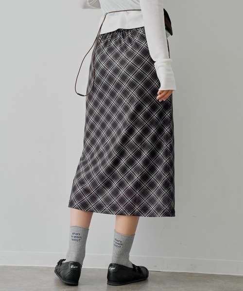 NOGLE（ノグル）の「【NOGLE/ノグル】シアーバイアスチェックスカート（スカート・レディース・ブラック・FREE）」の12枚目の写真