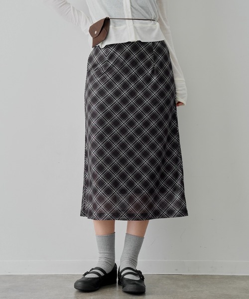NOGLE（ノグル）の「【NOGLE/ノグル】シアーバイアスチェックスカート（スカート・レディース・ブラック・FREE）」の11枚目の写真
