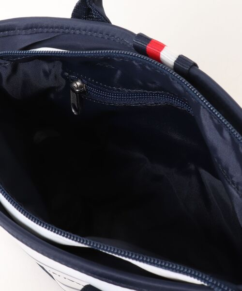 TOMMY HILFIGER GOLF（トミー ヒルフィガー ゴルフ）の「ラウンドバッグ ｼｰｽﾞﾅﾙ（トートバッグ・メンズ・ホワイト/ネイビー・フリー）」の7枚目の写真