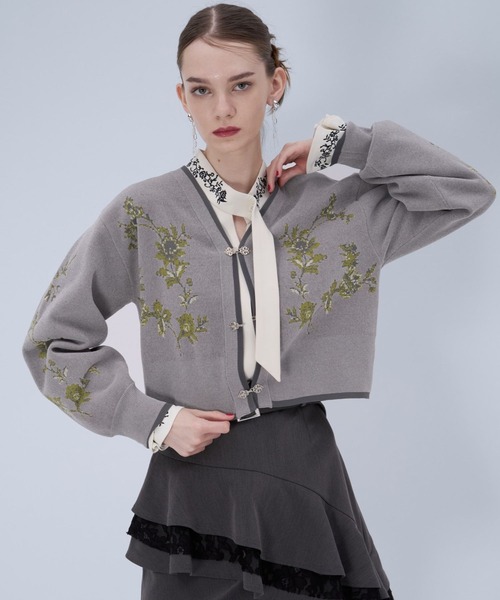 HARE(ハレ)の「チャイナガラVニットカーディガン(HARE)(カーディガン/ボレロ・レディース・グレー/グレー系その他/ブラック・FREE)」の2枚目の写真