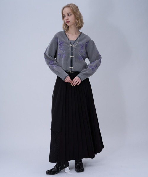 HARE(ハレ)の「チャイナガラVニットカーディガン(HARE)(カーディガン/ボレロ・レディース・グレー/グレー系その他/ブラック・FREE)」の7枚目の写真