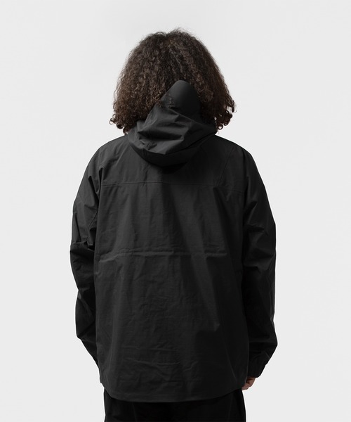 GOLDWIN(ゴールドウィン)の「GOLDWIN PERTEX UNLIMITED 2L Jacket ゴールドウイン パーテックスアンリミテッドツーレイヤージャケット(ユニセックス)(ナイロンジャケット・メンズ・ブラック・2/3)」の16枚目の写真