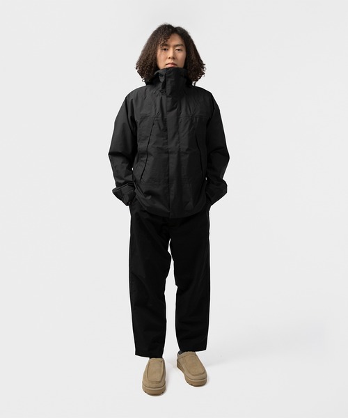 GOLDWIN(ゴールドウィン)の「GOLDWIN PERTEX UNLIMITED 2L Jacket ゴールドウイン パーテックスアンリミテッドツーレイヤージャケット(ユニセックス)(ナイロンジャケット・メンズ・ブラック・2/3)」の2枚目の写真