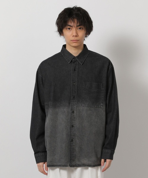 LAKOLE(ラコレ)の「グラデデニムシャツ / 638225(シャツ/ブラウス・メンズ・ブラック/ブルー・MEDIUM/LARGE)」の3枚目の写真