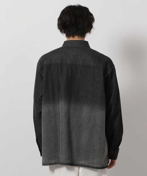 LAKOLE(ラコレ)の「グラデデニムシャツ / 638225(シャツ/ブラウス・メンズ・ブラック/ブルー・MEDIUM/LARGE)」の5枚目の写真