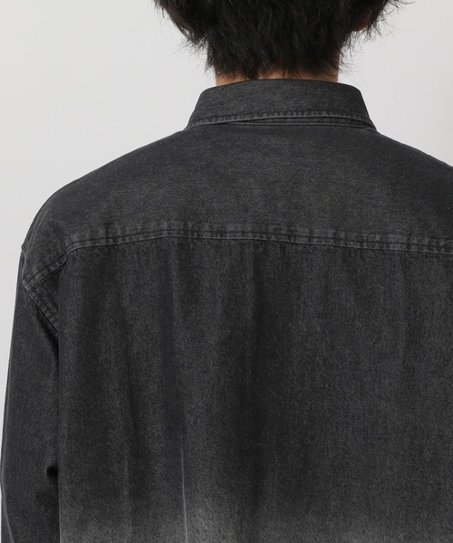 LAKOLE(ラコレ)の「グラデデニムシャツ / 638225(シャツ/ブラウス・メンズ・ブラック/ブルー・MEDIUM/LARGE)」の9枚目の写真