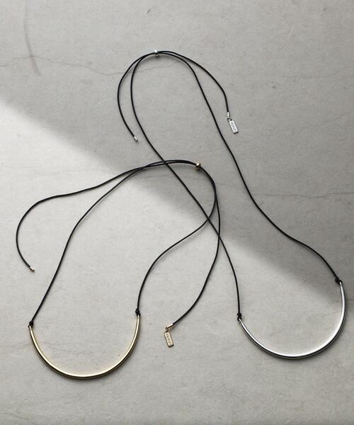 INDIVI（インディヴィ）の「【長さ調整自由】メタルカーブバーネックレス（ネックレス・レディース・ゴールド/シルバー・00）」の3枚目の写真