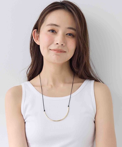 INDIVI（インディヴィ）の「【長さ調整自由】メタルカーブバーネックレス（ネックレス・レディース・ゴールド/シルバー・00）」の9枚目の写真