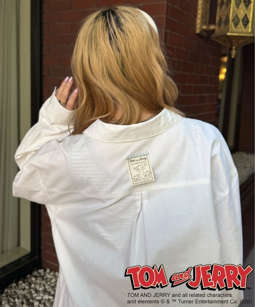 DOUBLE NAME（ダブルネーム）の「【TOM AND JERRY】ひょっこり刺しゅうオーバーサイズオックスシャツ（シャツ/ブラウス・レディース・オフホワイト/ブルー/グレー・FREE）」の14枚目の写真