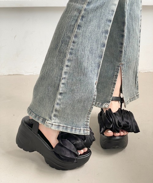 Shoes in Closet(シューズインクローゼット)の「超軽量 厚底 スタイルアップソール ギャザー サンダル 5667(サンダル・レディース・ベージュ/ブラック×ブラック/ベージュ系3/ブラック系3・LL/S/L/M)」の8枚目の写真