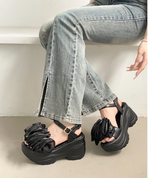 Shoes in Closet(シューズインクローゼット)の「超軽量 厚底 スタイルアップソール ギャザー サンダル 5667(サンダル・レディース・ベージュ/ブラック×ブラック/ベージュ系3/ブラック系3・LL/S/L/M)」の9枚目の写真