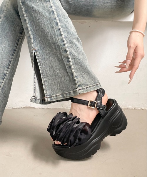 Shoes in Closet(シューズインクローゼット)の「超軽量 厚底 スタイルアップソール ギャザー サンダル 5667(サンダル・レディース・ベージュ/ブラック×ブラック/ベージュ系3/ブラック系3・LL/S/L/M)」の10枚目の写真