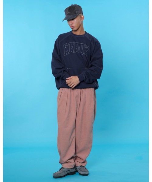 KEBOZ(ケボズ)の「UC SWEAT CREWNECK(スウェット・メンズ・グリーン/レッド・2XL/L/S/XL/M)」の4枚目の写真