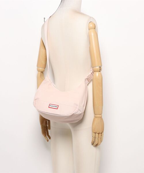 HUNTER（ハンター）の「ナイロン ミニ ホーボー（ショルダーバッグ・レディース・ライトピンク/ライトブルー・ONE）」の6枚目の写真