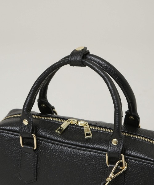 AULENTTI(オウレンティ)の「AULENTTI/レザー2WAYスクエアボストン(ボストンバッグ・レディース・ブラウン/ブラック・FREE)」の3枚目の写真