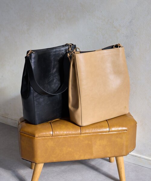 Thevon（ゼボン）の「【Yuna&Mayuコラボ企画】ウェーブハンドルトートバッグ（トートバッグ・レディース・グレイッシュベージュ/ブラック・FREE）」の12枚目の写真