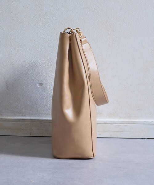 Thevon（ゼボン）の「【Yuna&Mayuコラボ企画】ウェーブハンドルトートバッグ（トートバッグ・レディース・グレイッシュベージュ/ブラック・FREE）」の17枚目の写真