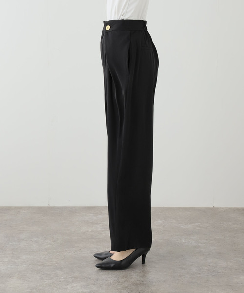 La TOTALITE（ラトータリテ）の「【洗える】タックボタンパンツ（その他パンツ・レディース・ベージュ/ブラック・36/38）」の4枚目の写真