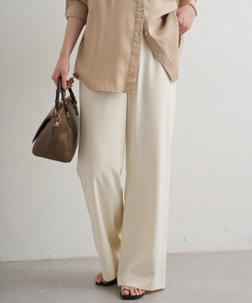 LOUNGEDRESS（ラウンジドレス）の「イージーフレアパンツ（その他パンツ・レディース・グレー/ブラック/ベージュ/アイボリー・SMALL/MEDIUM）」の12枚目の写真