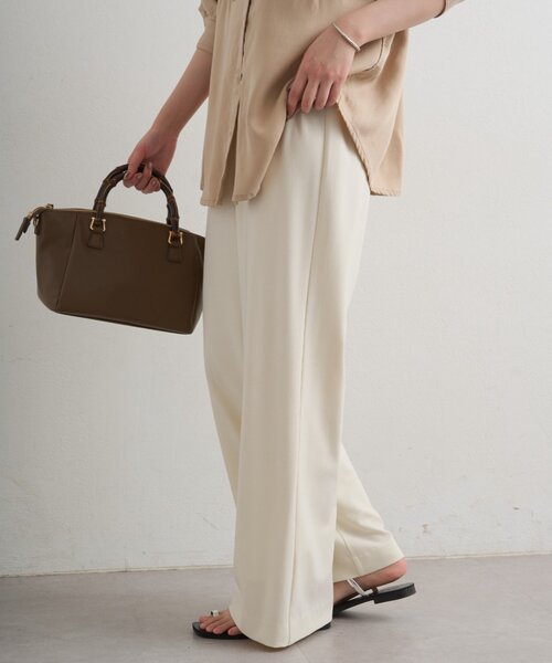 LOUNGEDRESS（ラウンジドレス）の「イージーフレアパンツ（その他パンツ・レディース・グレー/ブラック/ベージュ/アイボリー・SMALL/MEDIUM）」の13枚目の写真