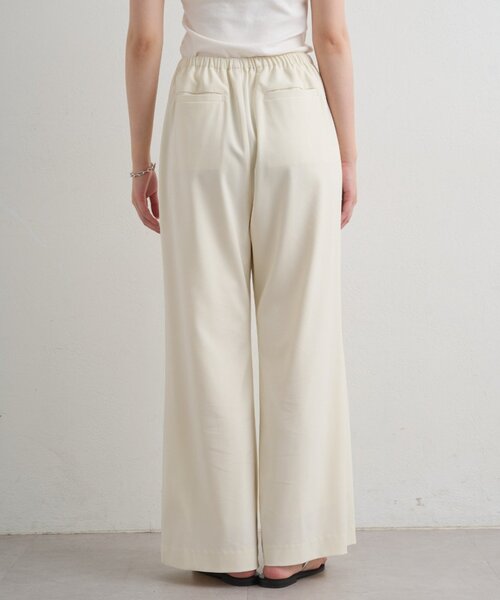 LOUNGEDRESS（ラウンジドレス）の「イージーフレアパンツ（その他パンツ・レディース・グレー/ブラック/ベージュ/アイボリー・SMALL/MEDIUM）」の17枚目の写真