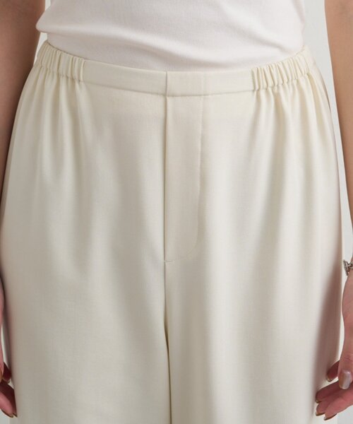 LOUNGEDRESS（ラウンジドレス）の「イージーフレアパンツ（その他パンツ・レディース・グレー/ブラック/ベージュ/アイボリー・SMALL/MEDIUM）」の18枚目の写真