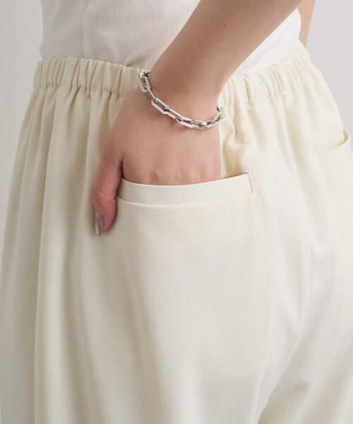 LOUNGEDRESS（ラウンジドレス）の「イージーフレアパンツ（その他パンツ・レディース・グレー/ブラック/ベージュ/アイボリー・SMALL/MEDIUM）」の20枚目の写真