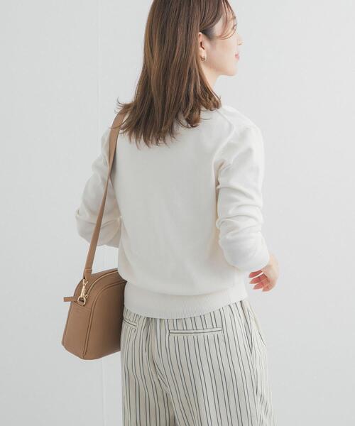 URBAN RESEARCH DOORS（アーバンリサーチドアーズ）の「オーガニックコットンクルーネックカーディガン（カーディガン/ボレロ・レディース・イエロー/オフホワイト/ブルー・FREE）」の4枚目の写真