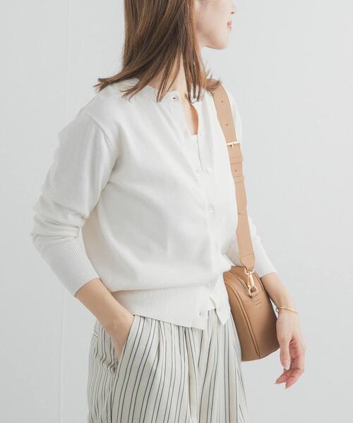 URBAN RESEARCH DOORS（アーバンリサーチドアーズ）の「オーガニックコットンクルーネックカーディガン（カーディガン/ボレロ・レディース・イエロー/オフホワイト/ブルー・FREE）」の5枚目の写真