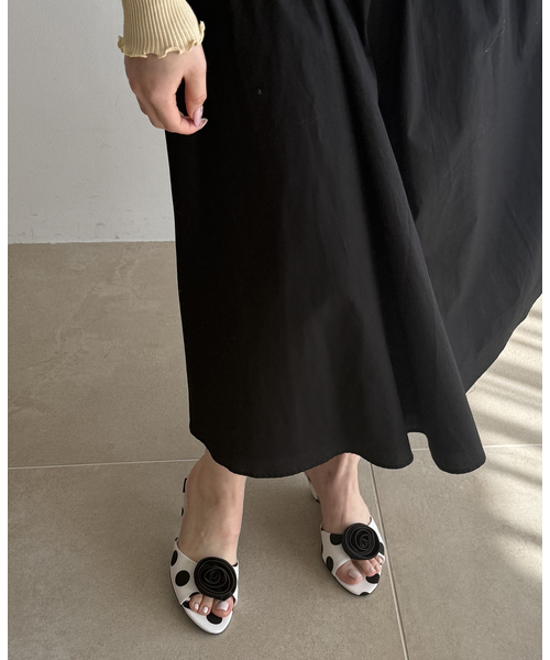 LE TALON（ルタロン）の「《WEB限定》Le decore / ル デコレpuffy rose mule サンダル（サンダル・レディース・ホワイト/ブラウン/ブラック×ブラック・SMALL/MEDIUM/LARGE/X-LARGE）」の19枚目の写真