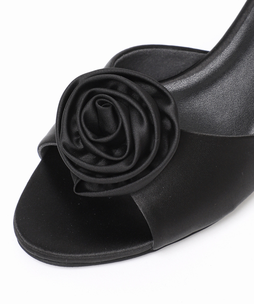 LE TALON（ルタロン）の「《WEB限定》Le decore / ル デコレpuffy rose mule サンダル（サンダル・レディース・ホワイト/ブラウン/ブラック×ブラック・SMALL/MEDIUM/LARGE/X-LARGE）」の9枚目の写真