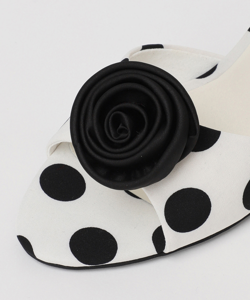 LE TALON（ルタロン）の「《WEB限定》Le decore / ル デコレpuffy rose mule サンダル（サンダル・レディース・ホワイト/ブラウン/ブラック×ブラック・SMALL/MEDIUM/LARGE/X-LARGE）」の8枚目の写真