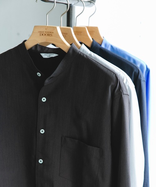 URBAN RESEARCH DOORS（アーバンリサーチドアーズ）の「『XLサイズ/WEB限定』『吸水速乾』セオアルファバンドカラーロングスリーブシャツ（シャツ/ブラウス・メンズ・ネイビー/ロイヤルブルー/ライトグレー/ブラウン・X-LARGE/MEDIUM/LARGE）」の3枚目の写真