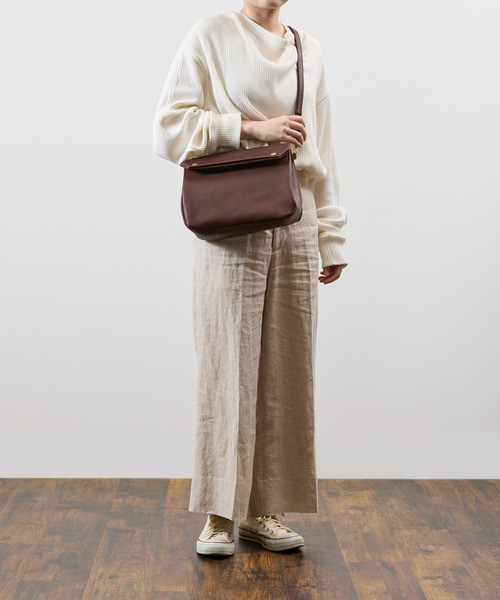 SLOW(スロウ)の「SLOW スロウ / bono-gasmask shoulder bag-L フルベジタブルタンニング栃木レザーショルダーバッグ / 858S92S(ショルダーバッグ・メンズ・ブラック/チョコ・FREE)」の20枚目の写真