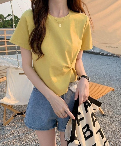 Miniministore(ミニミニストア)の「アシンメトリーTシャツ半袖クルーネックt(Tシャツ/カットソー・レディース・ブラック/ブルー/チェリーピンク/ホワイト/イエロー・FREE)」の4枚目の写真