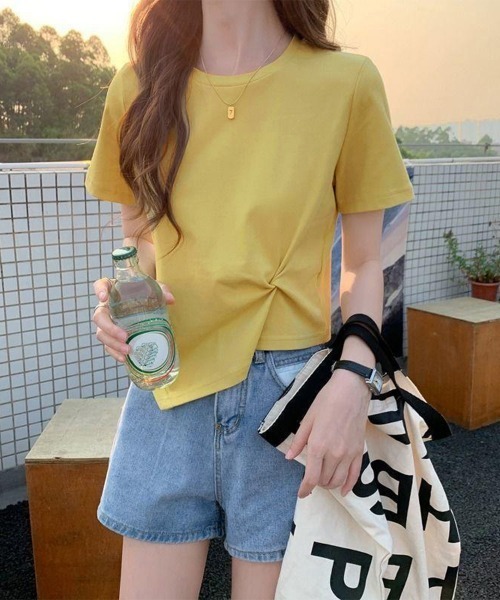 Miniministore(ミニミニストア)の「アシンメトリーTシャツ半袖クルーネックt(Tシャツ/カットソー・レディース・ブラック/ブルー/チェリーピンク/ホワイト/イエロー・FREE)」の6枚目の写真