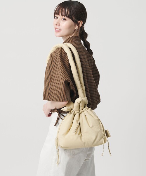 OLEND（オレンド）の「＜OLEND＞ONA コンパクト ソフト 3WAY ショルダーバッグ（ショルダーバッグ・レディース・ブラック/クリーム・FREE）」の6枚目の写真