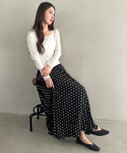 MYMOOD.(マイムード)の「ドットプリーツロングスカート きれいめシーンにぴったりフレアスカート(スカート・レディース・ブラック/アイボリー・FREE)」の17枚目の写真